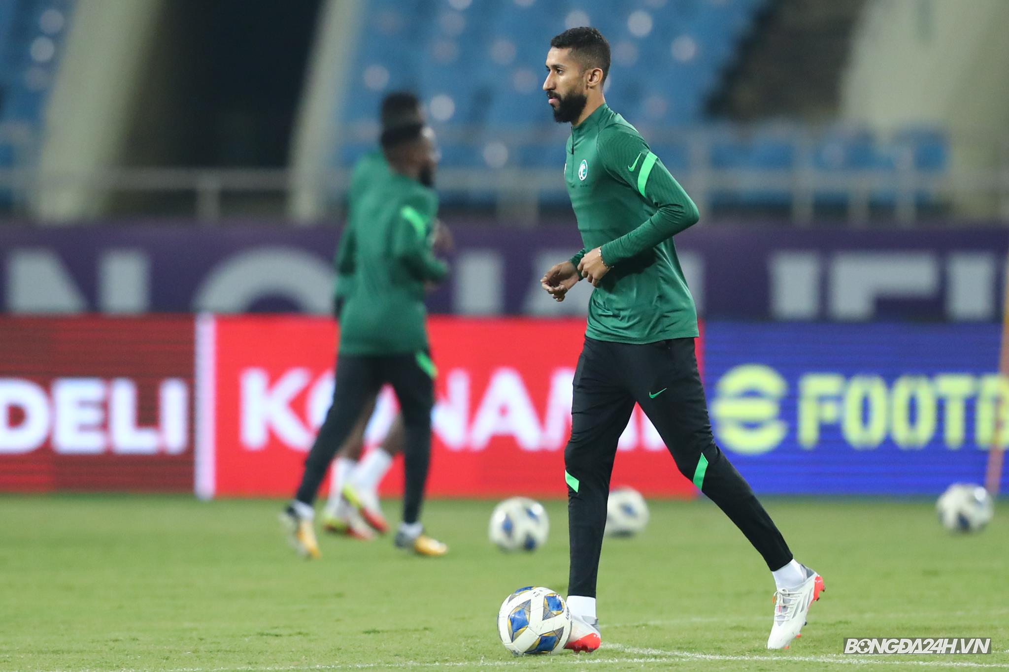 Salman Al Faraj ĐT Saudi Arabia Salman Al Faraj ĐT Saudi Arabia