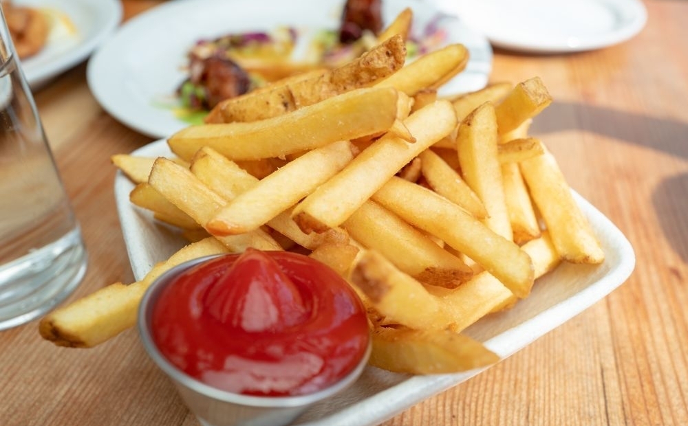 Gerrard và Conte cấm ketchup