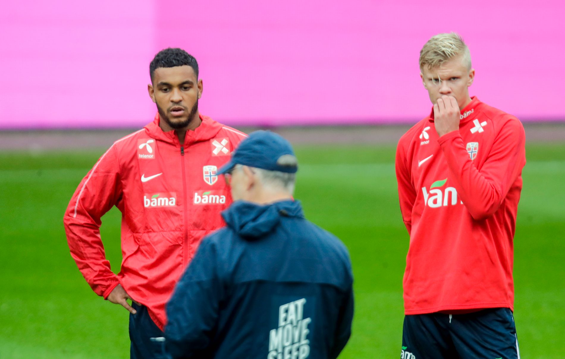 VIDEO Josh King Erling Haaland ăn cứ như một con gấu vậy! hình ảnh