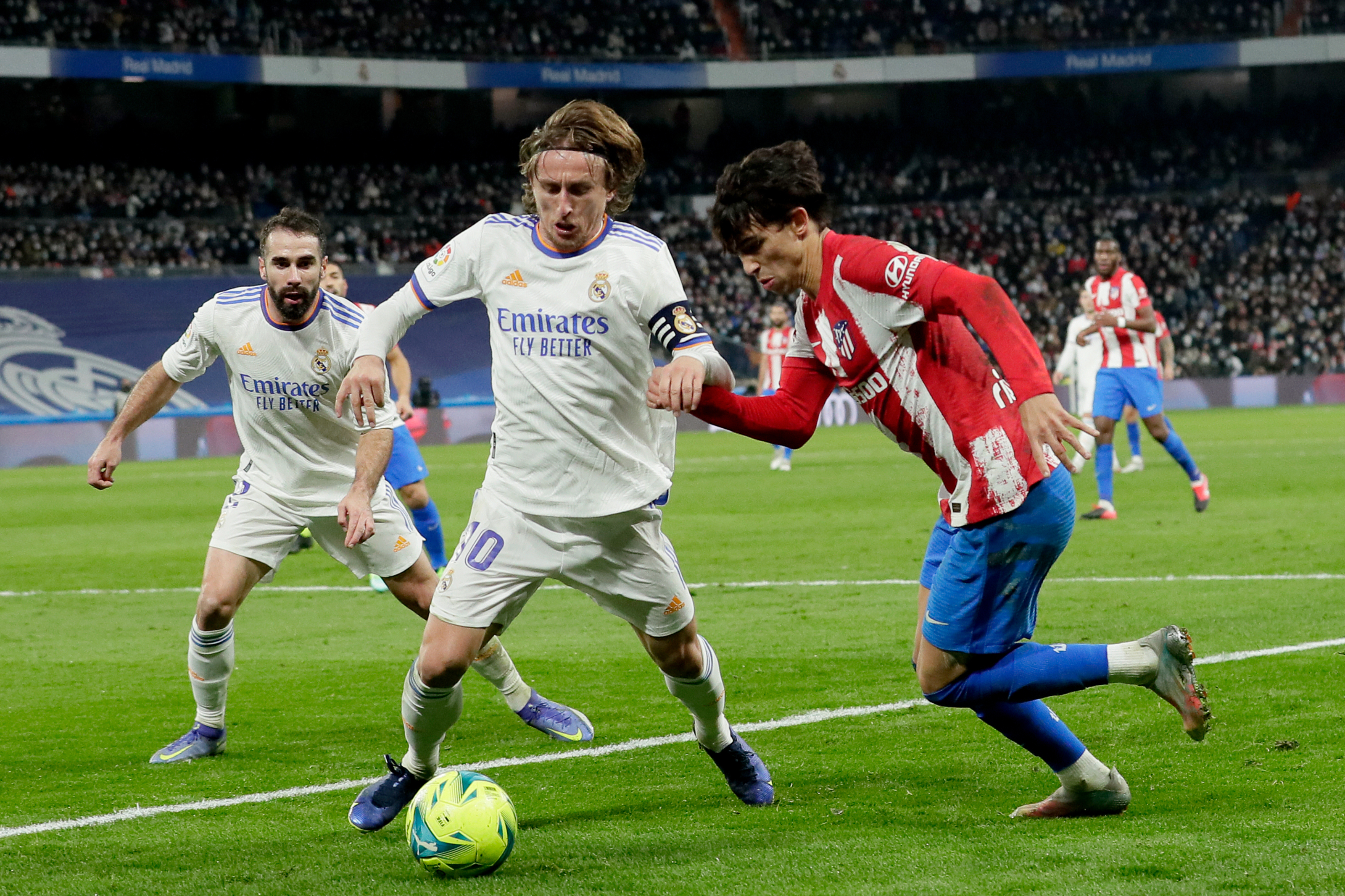 VIDEO Vinicius Jr Modric chơi bóng như trai trẻ 22 tuổi vậy! hình ảnh