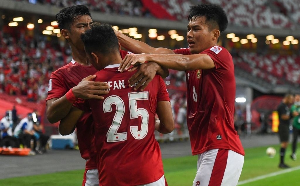 Indonesia đánh bại Malaysia 4-1 và giành ngôi nhất bảng B