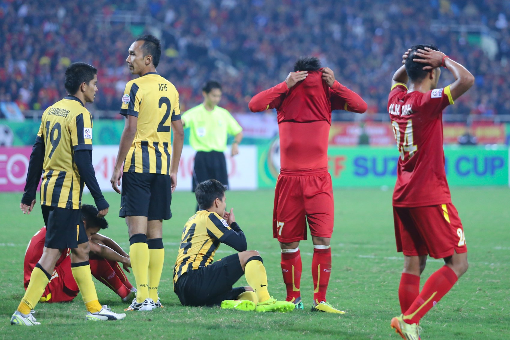 Trận thua trước Malaysia ở trận bán kết lượt về AFF Cup 2014 vẫn là một điều khó lý giải của ĐT Việt Nam