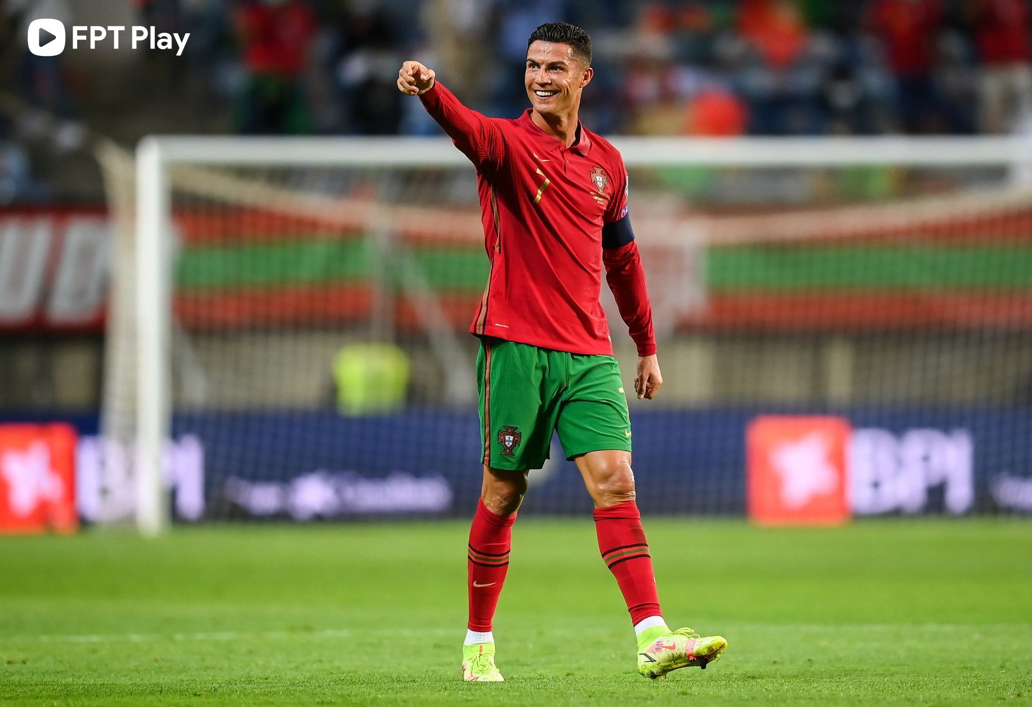 Ronaldo hiện đang là cái ứng cử viên vượt trội cho danh hiệu cầu thủ nam hay nhất năm