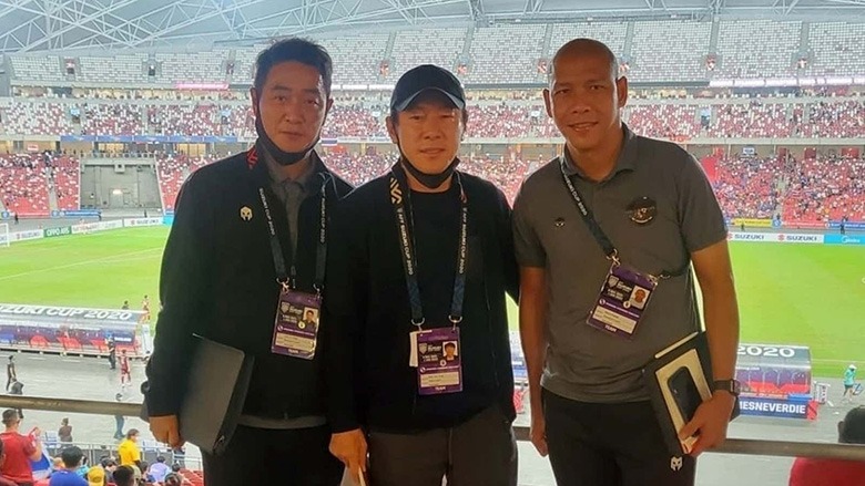 HLV Shin Tae Yong cùng ban huấn luyện ĐT Indonesia theo dõi trận Việt Nam đấu Thái Lan HLV Shin Tae Yong cùng ban huấn luyện ĐT Indonesia theo dõi trận Việt Nam đấu Thái Lan