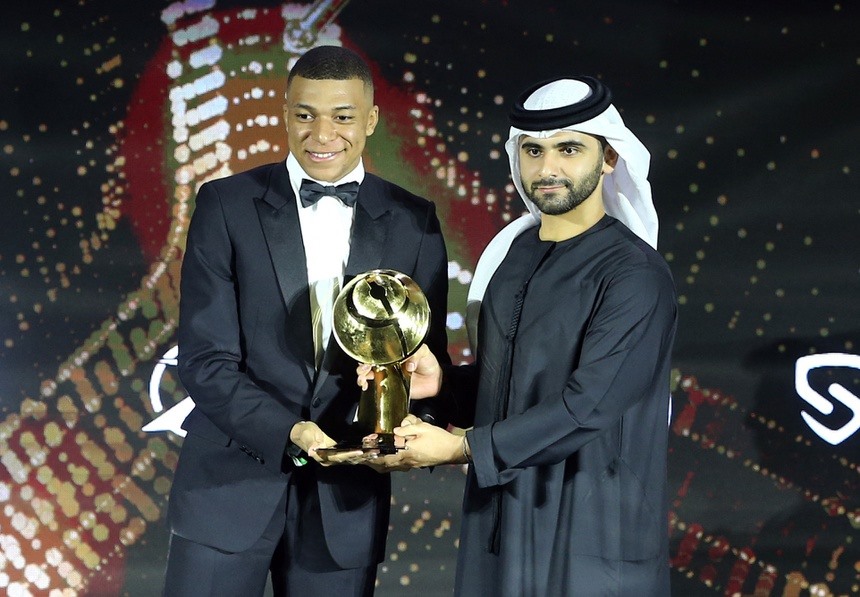 Mbappe giành giải Dubai Globe Soccer Awards hình ảnh Mbappe giành giải Dubai Globe Soccer Awards hình ảnh