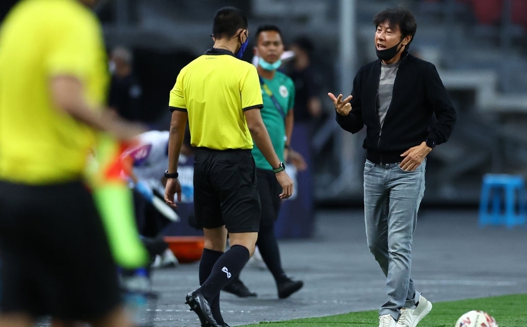 Shin Tae Yong chung kết lượt đi thua Thái Lan 4-0