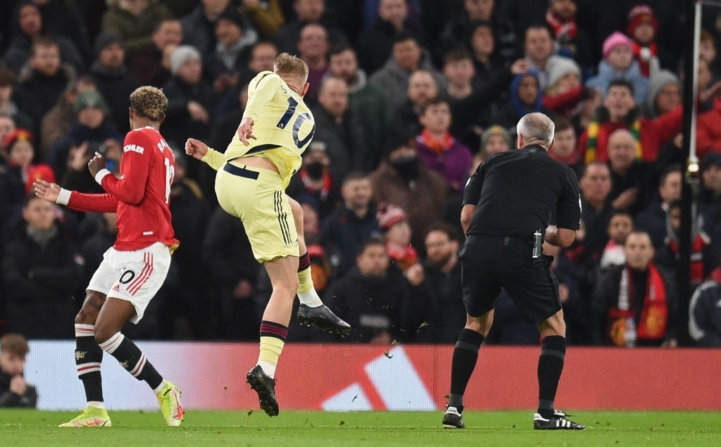 Bàn mở tỷ số của Arsenal trước MU