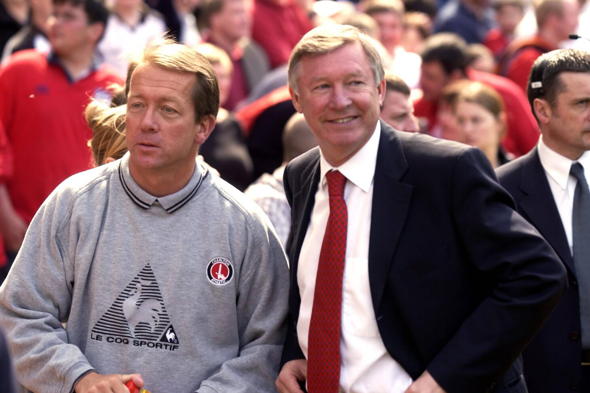 Sir Alex Ferguson: Màu đỏ của Manchester và màu đỏ của những chai rượu vang