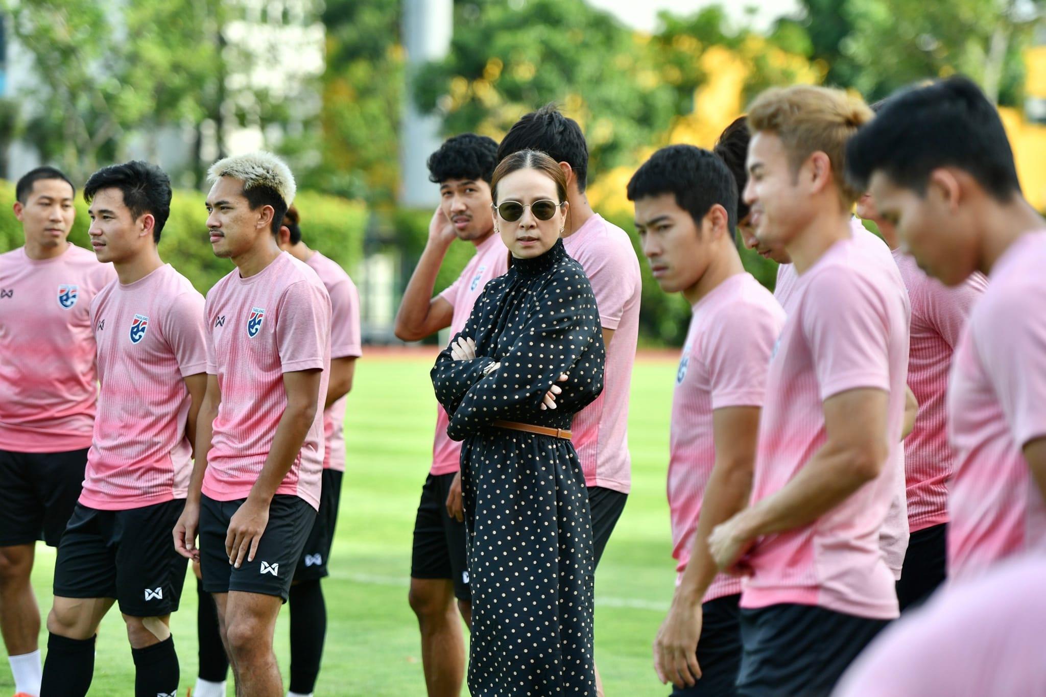 Nữ tướng Thái Lan lý giải việc cử HLV Polking dự SEA Games 31 hình ảnh Nữ tướng Thái Lan lý giải việc cử HLV Polking dự SEA Games 31 hình ảnh