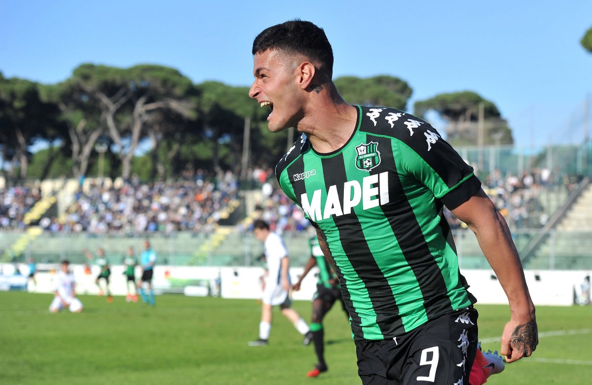 Gianluca Scamacca Người khổng lồ quyến rũ tại Sassuolo 2