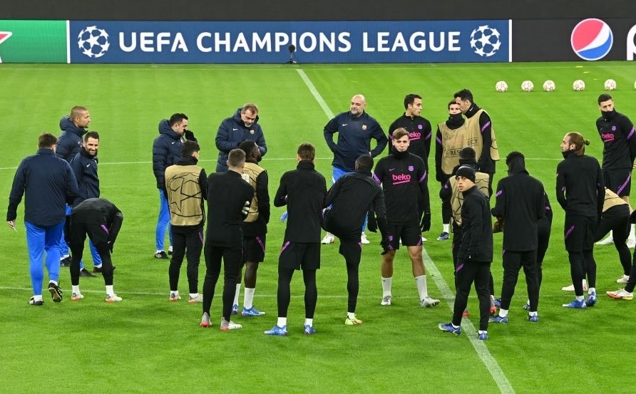 Barca sẽ phải chạm trán Bayern dưới trời lạnh
