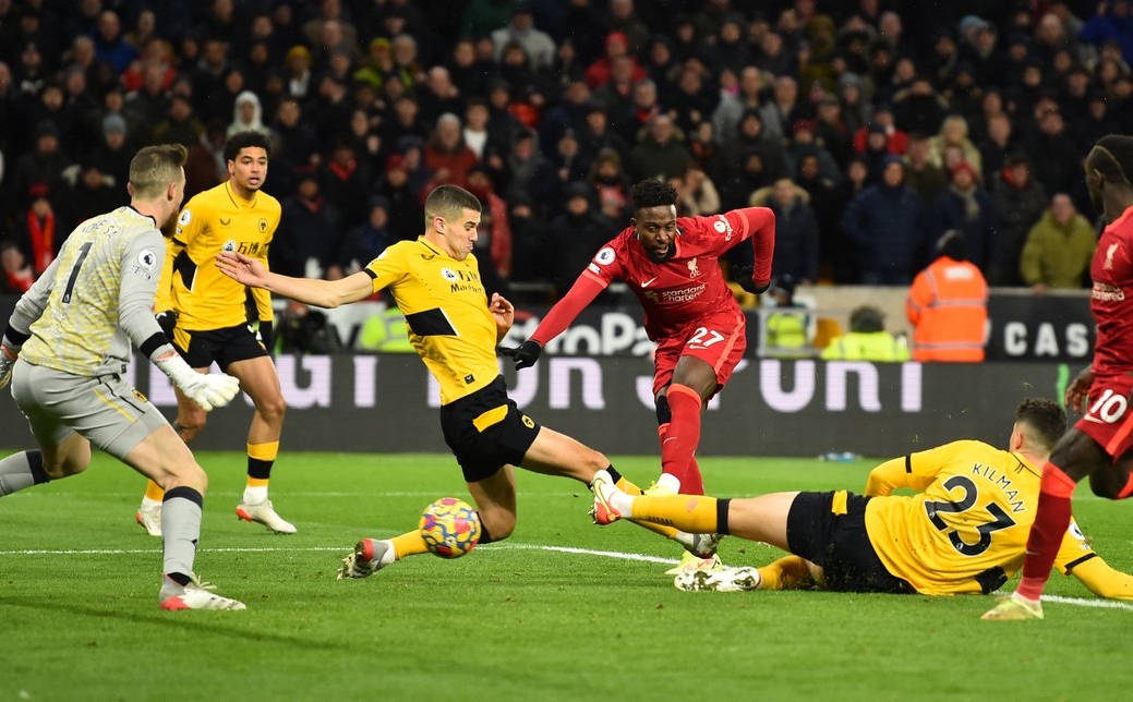 Ronaldo đáng dự bị cho Origi