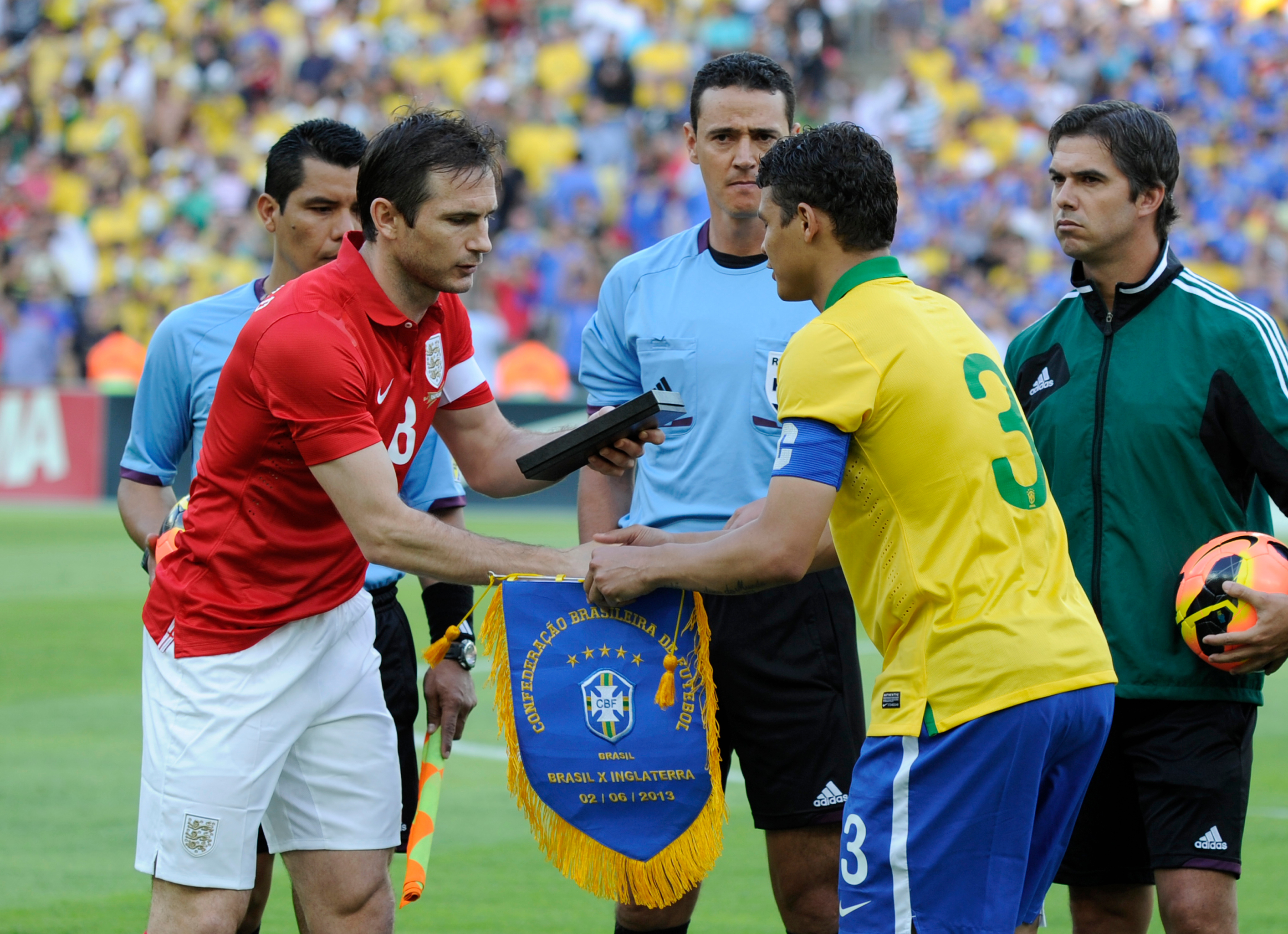 Thiago Silva Tôi rời PSG mà chẳng có buổi chia tay nào cả hình ảnh