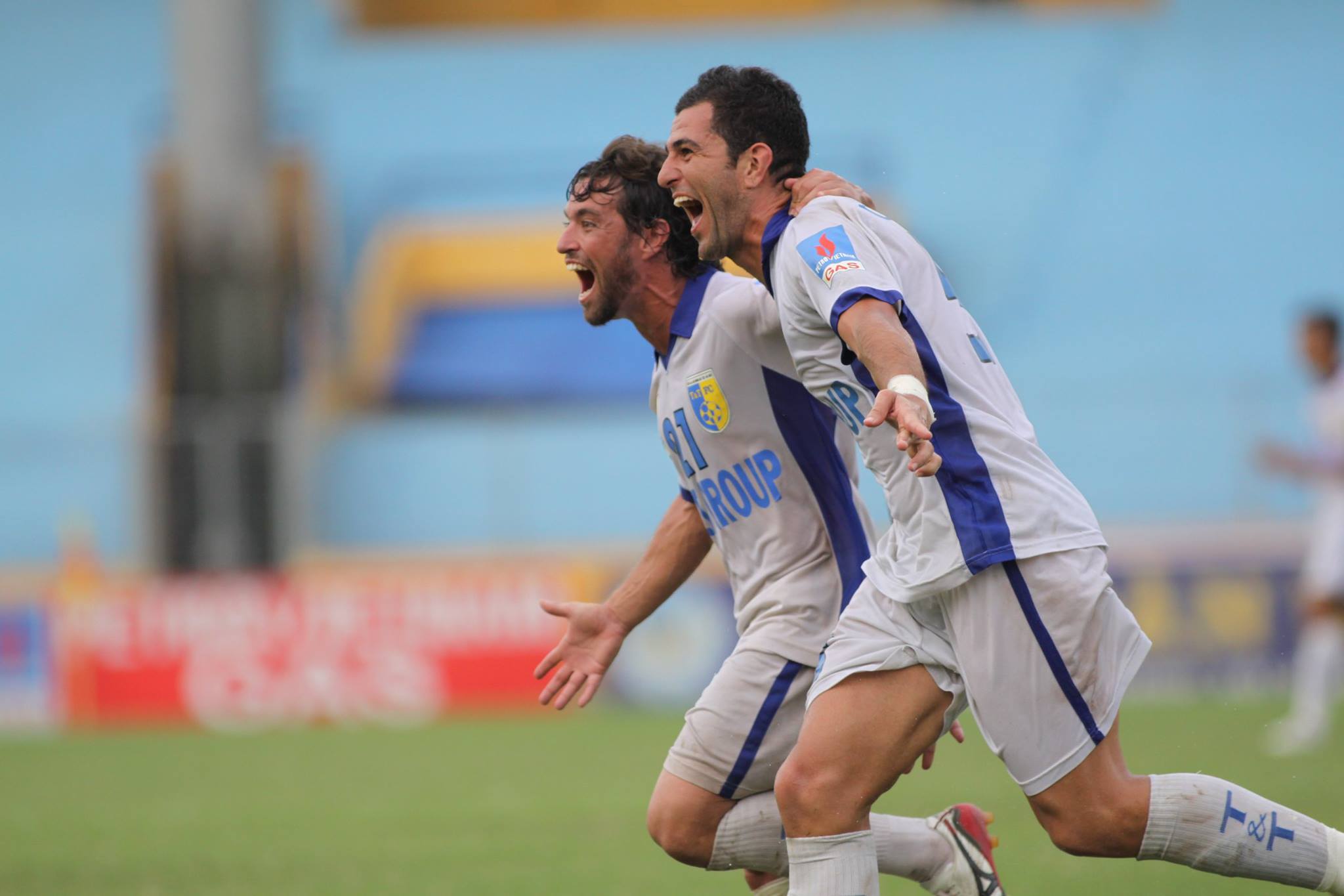 Cựu ngoại binh CLB Hà Nội Khi mới tới Việt Nam, ấn tượng của tôi về bóng đá ở đây là nó rất bạo lực hình ảnh gốc 2