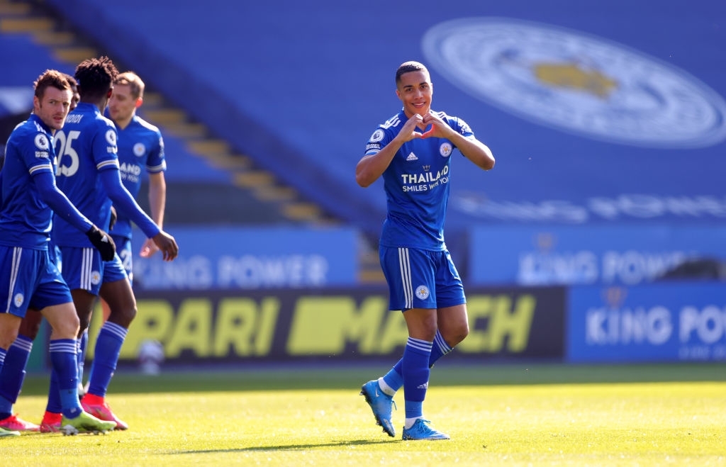 Tielemans giúp Leicester có khởi đầu thuận lợi