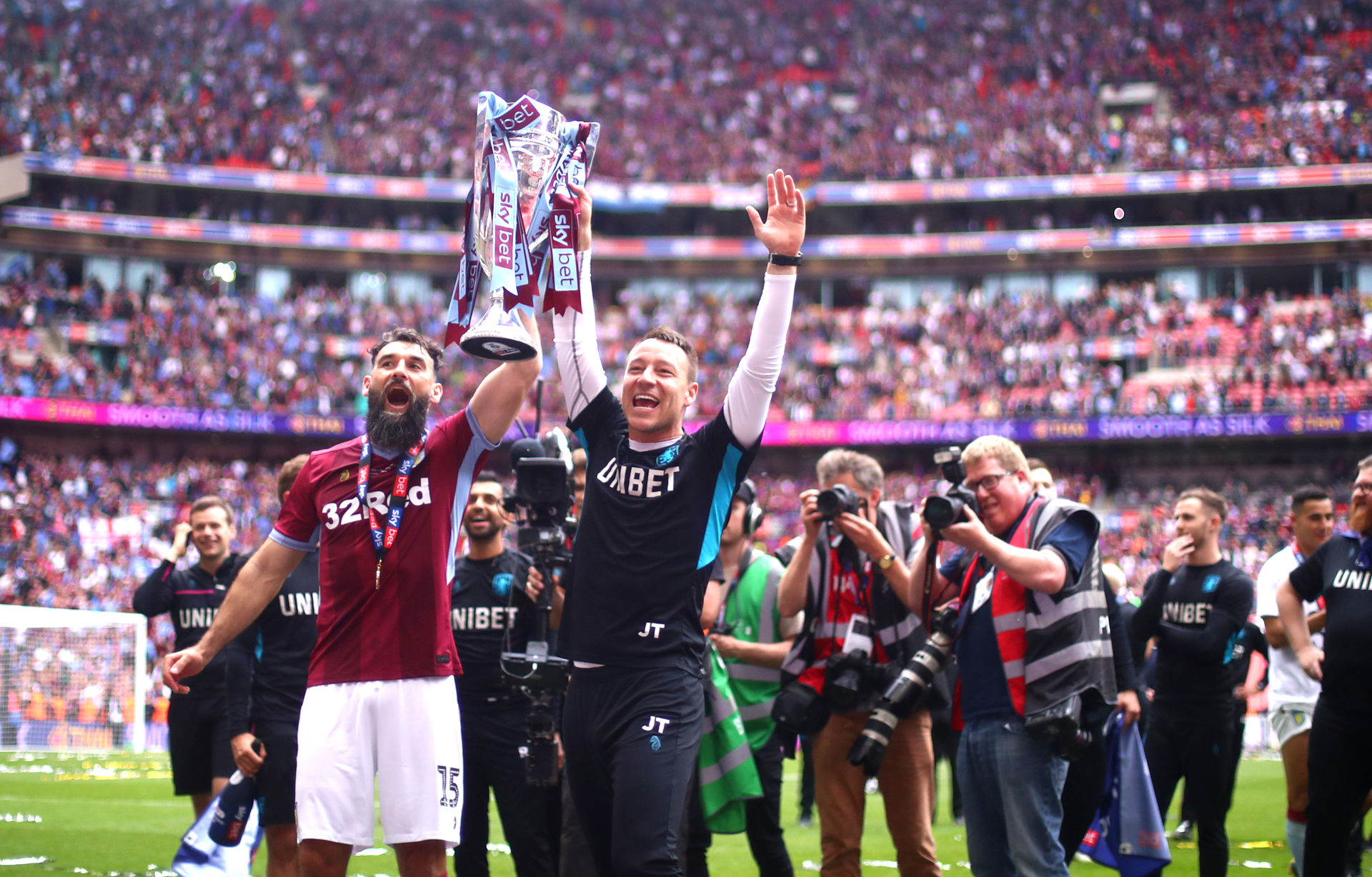 John Terry chưa vội làm HLV trưởng, nhưng đó là viễn cảnh xán lạn hình ảnh