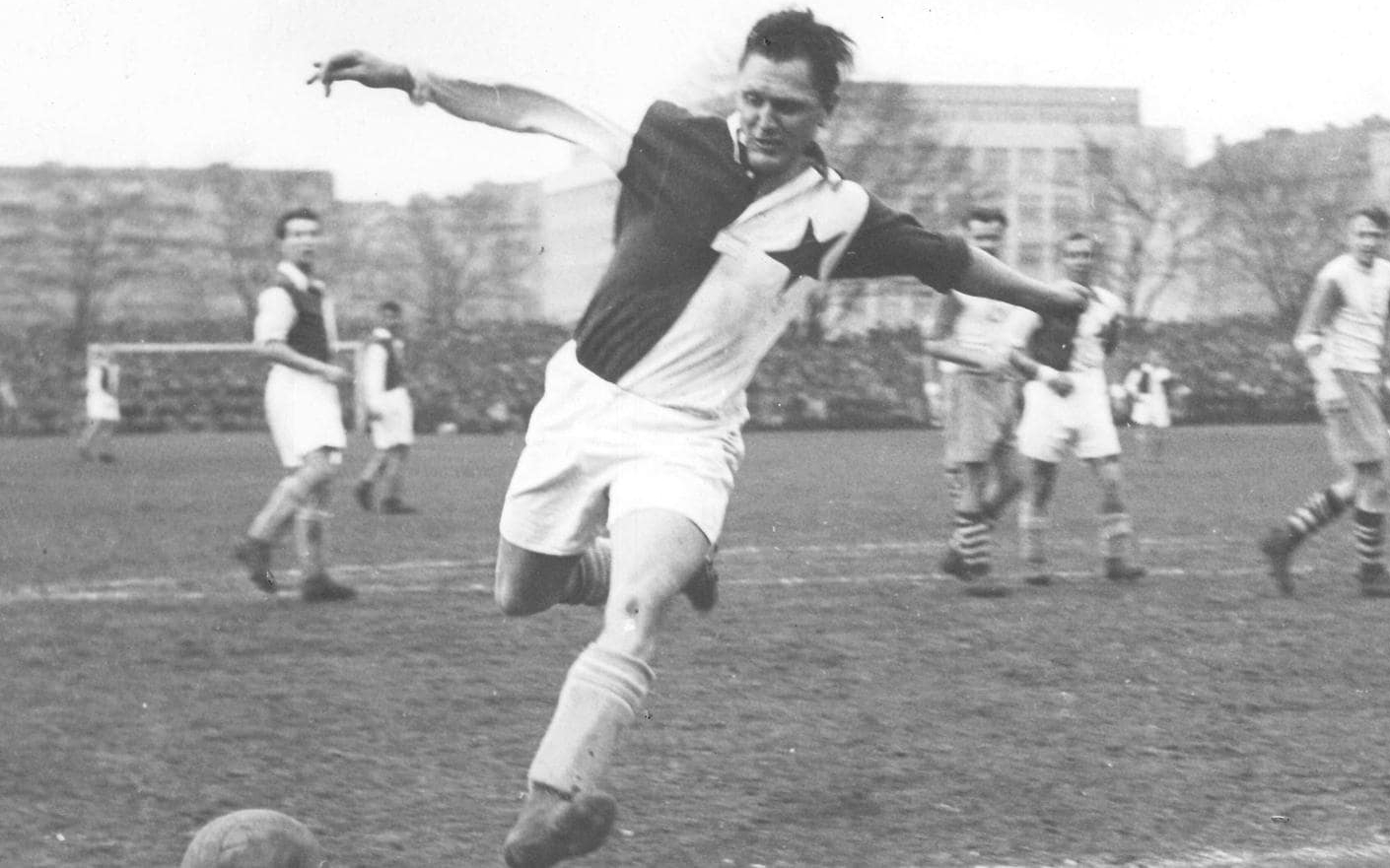 Hung Josef Bican - Top cầu thủ ghi bàn nhiều nhất