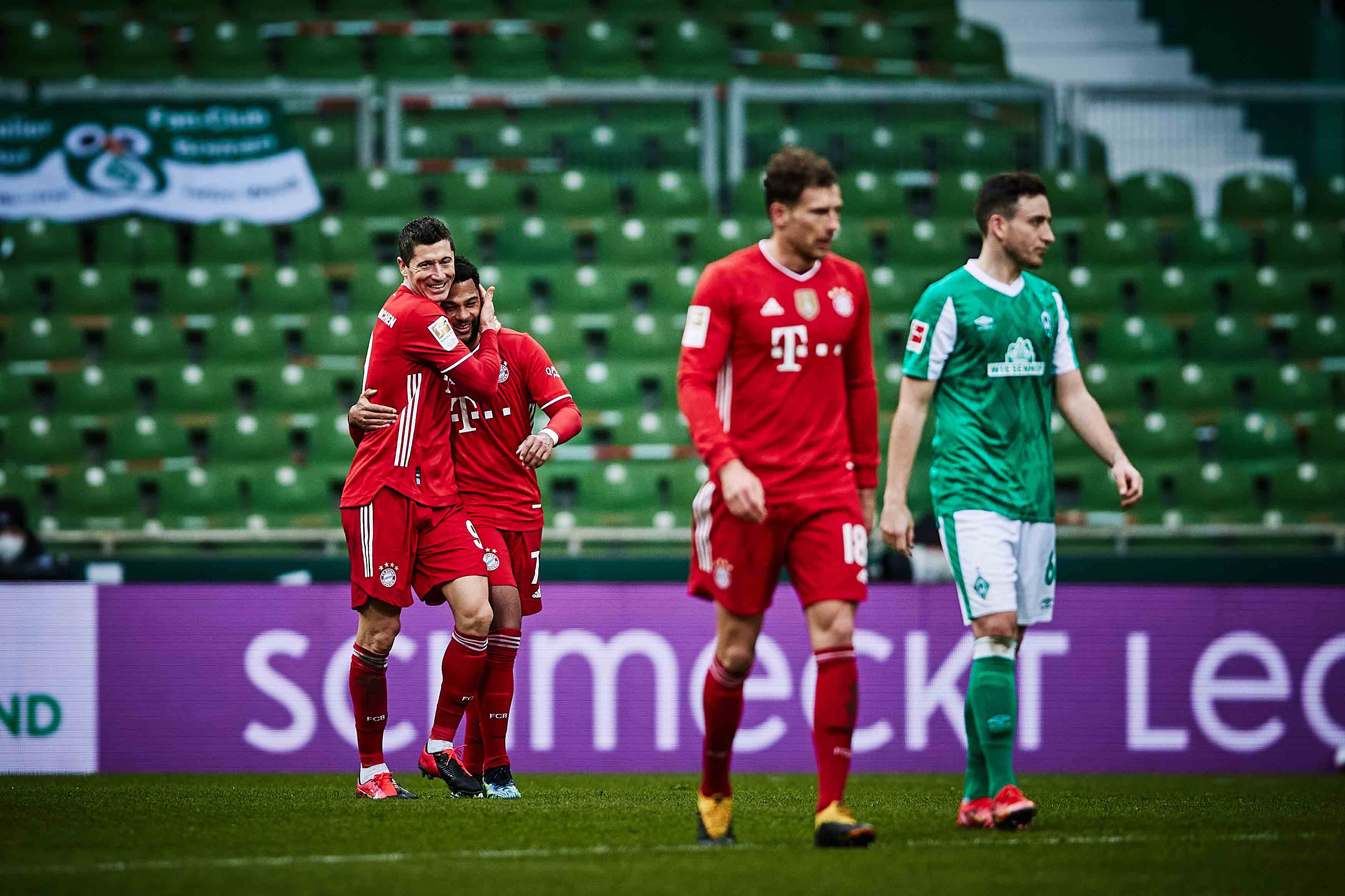 điểm nhấn vòng 25 bundesliga