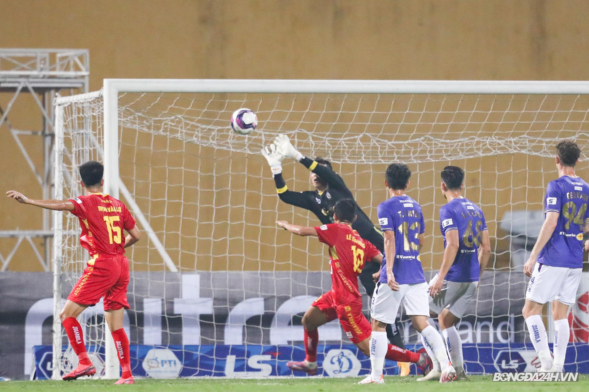 Tấn Trường Hà Nội vs Thanh Hóa