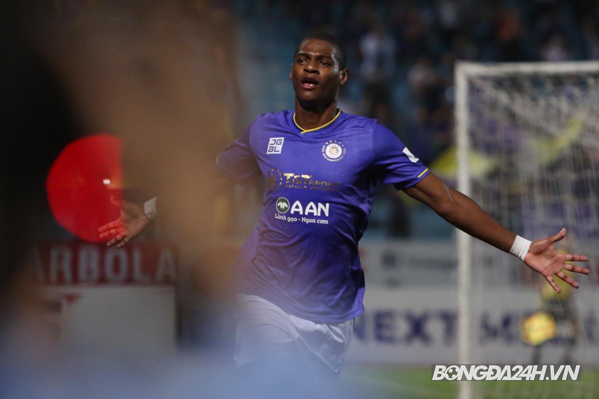 ẢNH Tấn Trường tức giận sau bàn thắng của Samson hình ảnh gốc 2 ẢNH Tấn Trường tức giận sau bàn thắng của Samson hình ảnh gốc 2