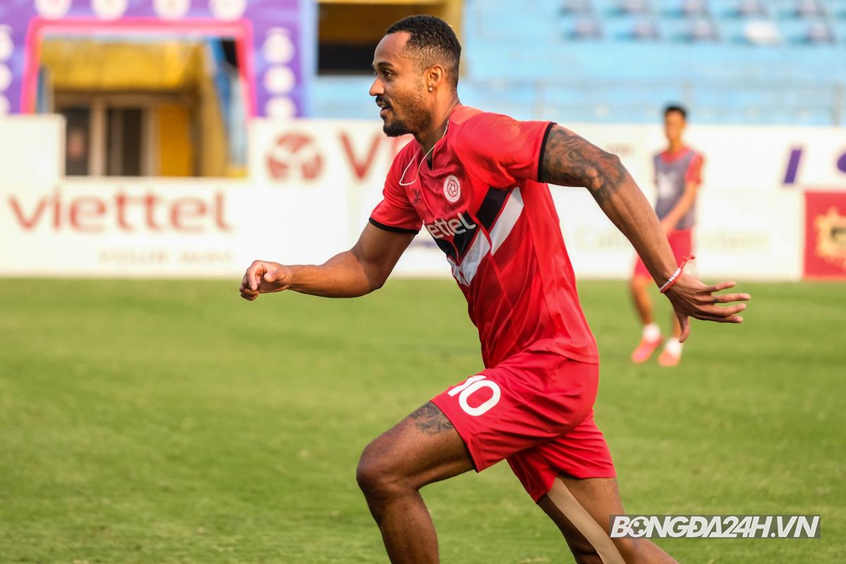 Pedro Viettel tập luyện