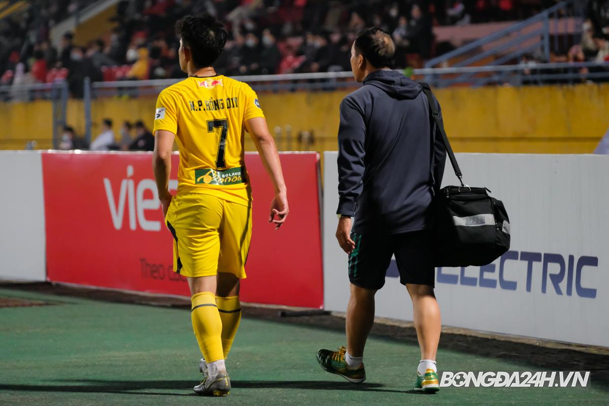 Hồng Duy chấn thương Viettel vs HAGL 24/3