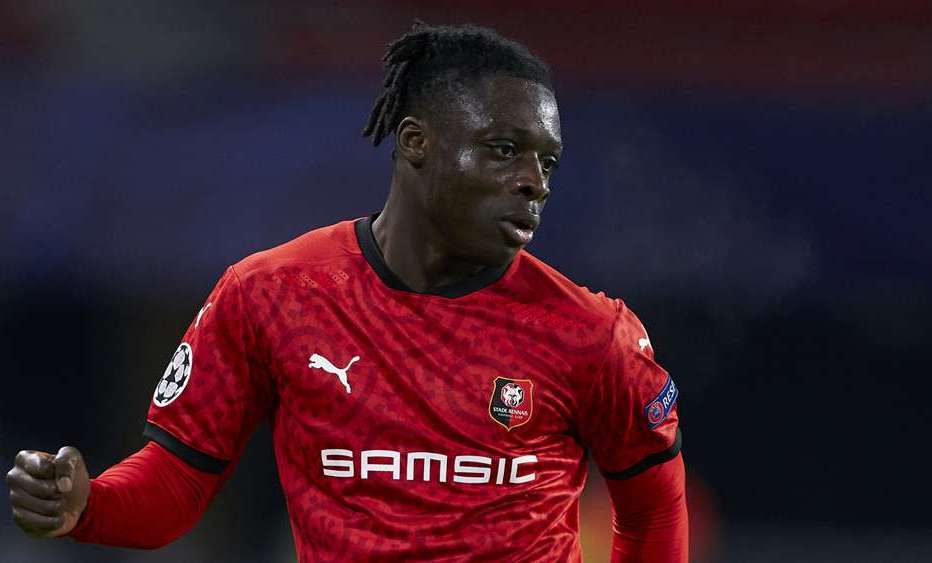 Tân binh Thánh quẩy Jeremy Doku của Man City Năng lực và rủi ro 4 Tân binh Thánh quẩy Jeremy Doku của Man City Năng lực và rủi ro 4