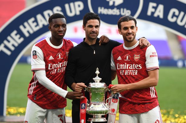 Martin Odegaard và Dani Ceballos: Hai mảng màu sáng tối tại Arsenal