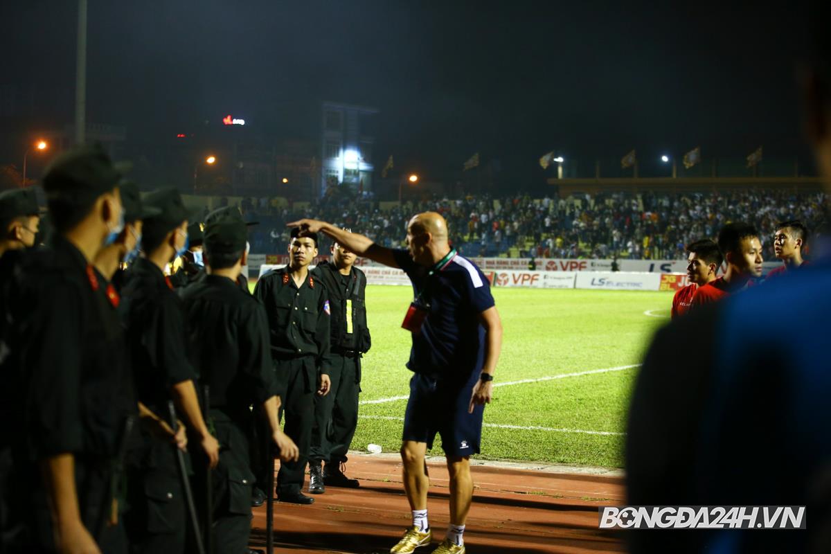 trợ lý HLV TP Hồ Chí Minh Pena Viegas Luis Filipe Thanh Hóa vs Hồ Chí Minh trợ lý HLV TP Hồ Chí Minh Pena Viegas Luis Filipe Thanh Hóa vs Hồ Chí Minh