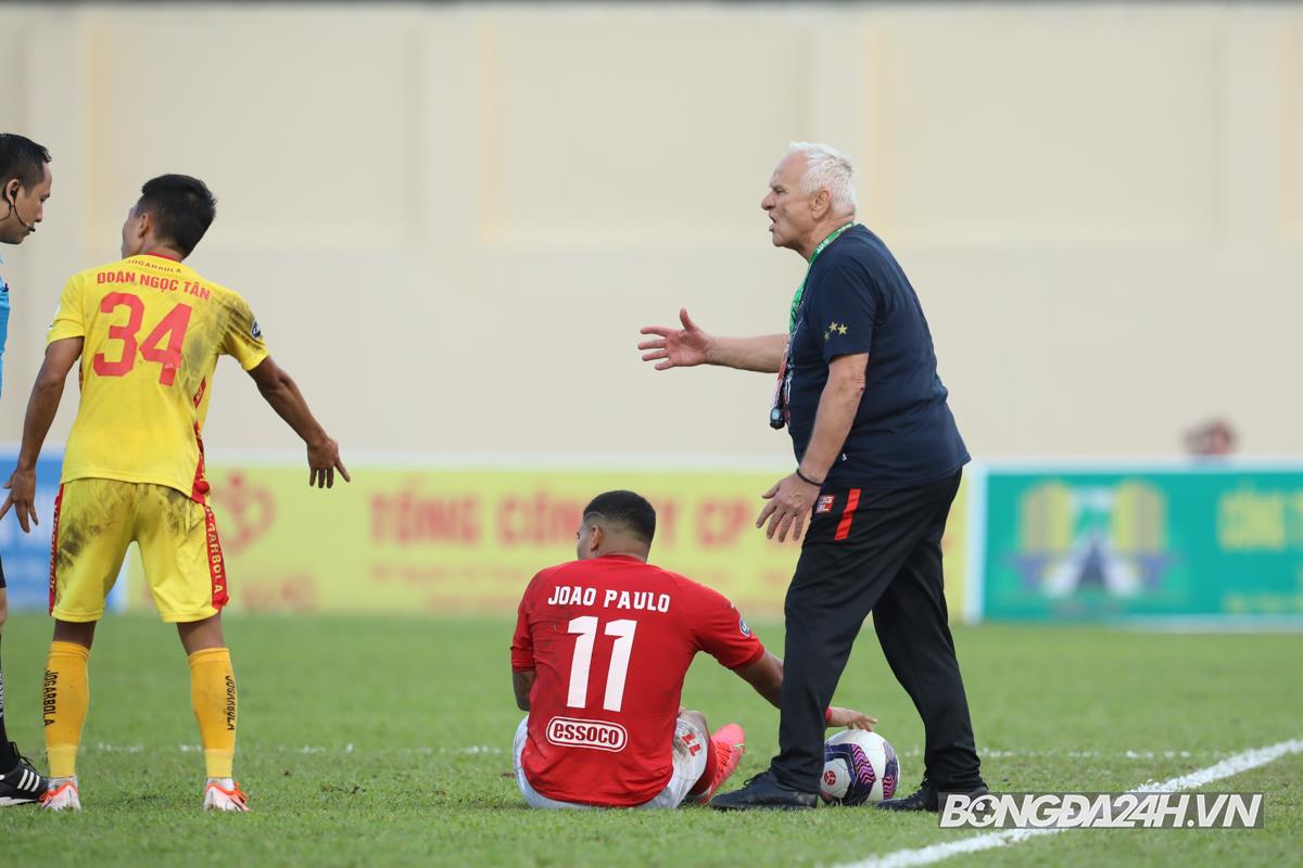 Ljupko Petrovic Thanh Hóa vs TP Hồ Chí Minh