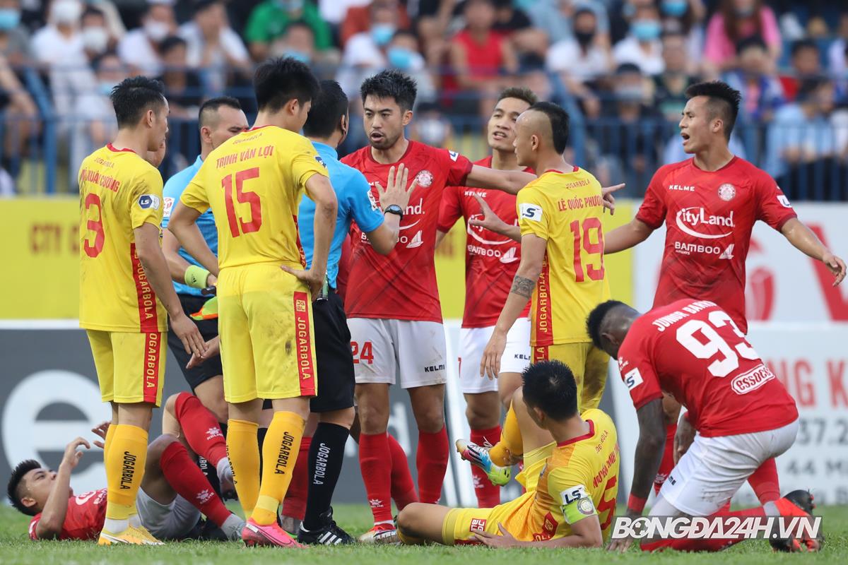 Lee Nguyễn Thanh Hóa vs TP Hồ Chí Minh