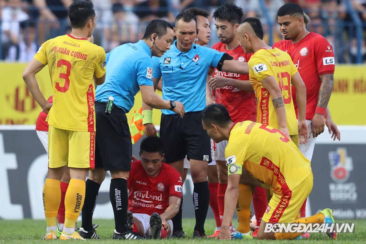 Nguyễn Viết Duẩn Nguyễn Lê Nguyên Thành Thanh Hóa vs TP Hồ Chí Minh