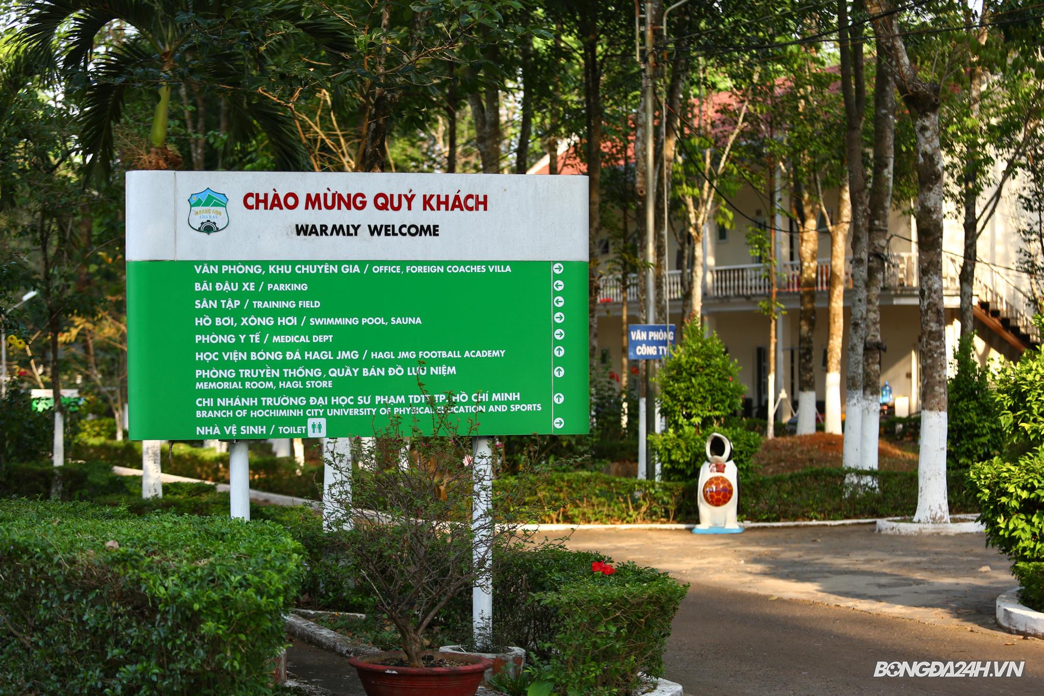 bản doanh của CLB HAGL tại núi Hàm Rồng