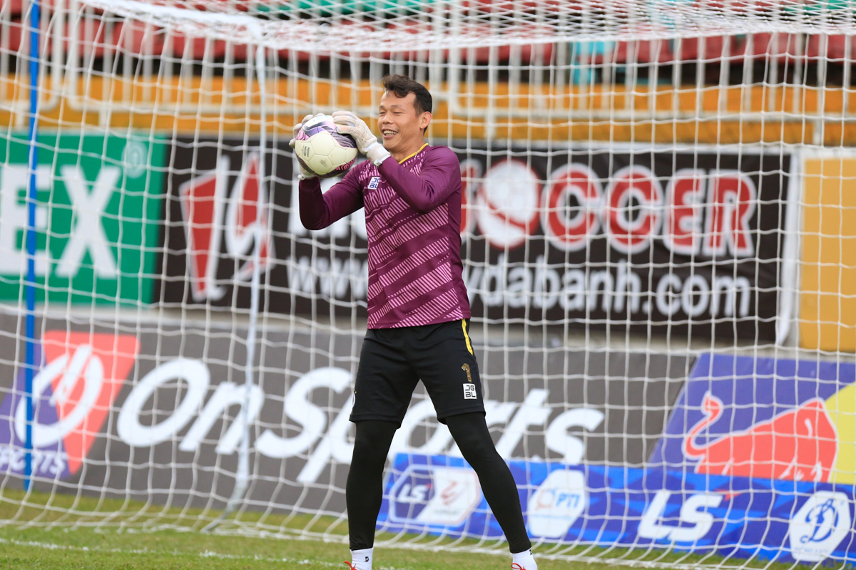 Tấn Trường CLB Hà Nội tập 17/4