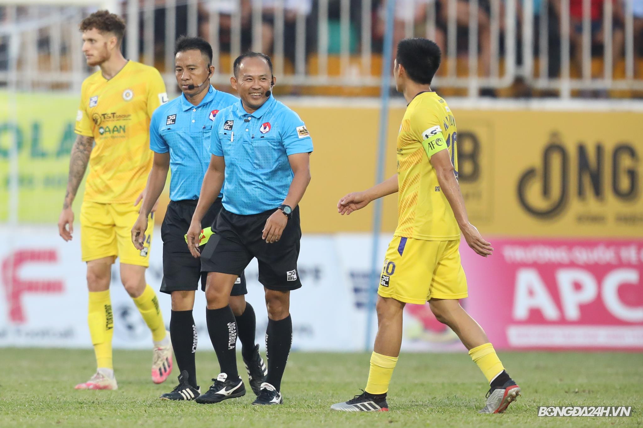 trọng tài Vũ Nguyên Vũ HAGL vs Hà Nội