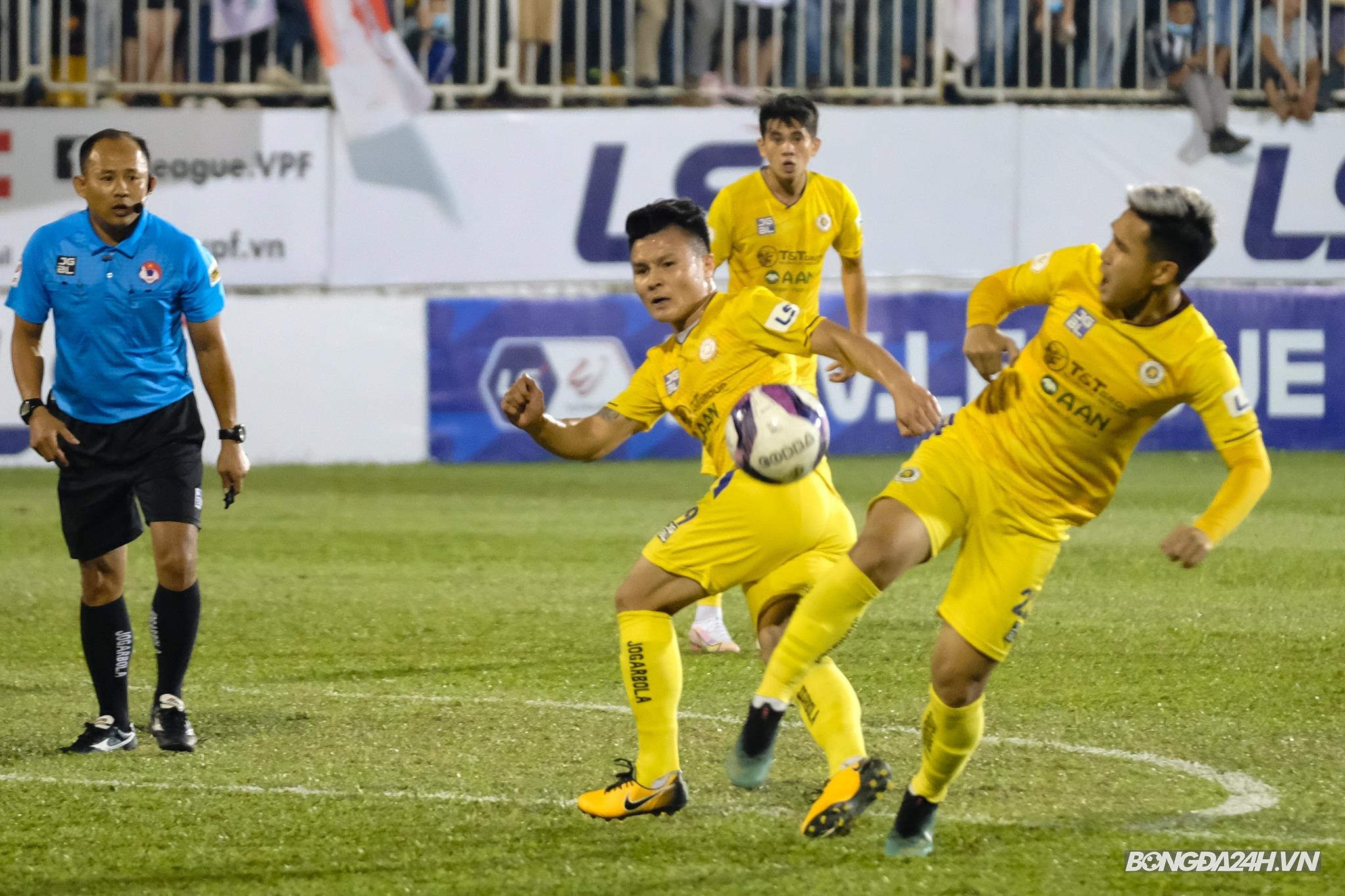 Quang Hải HAGL vs Hà Nội 18/4