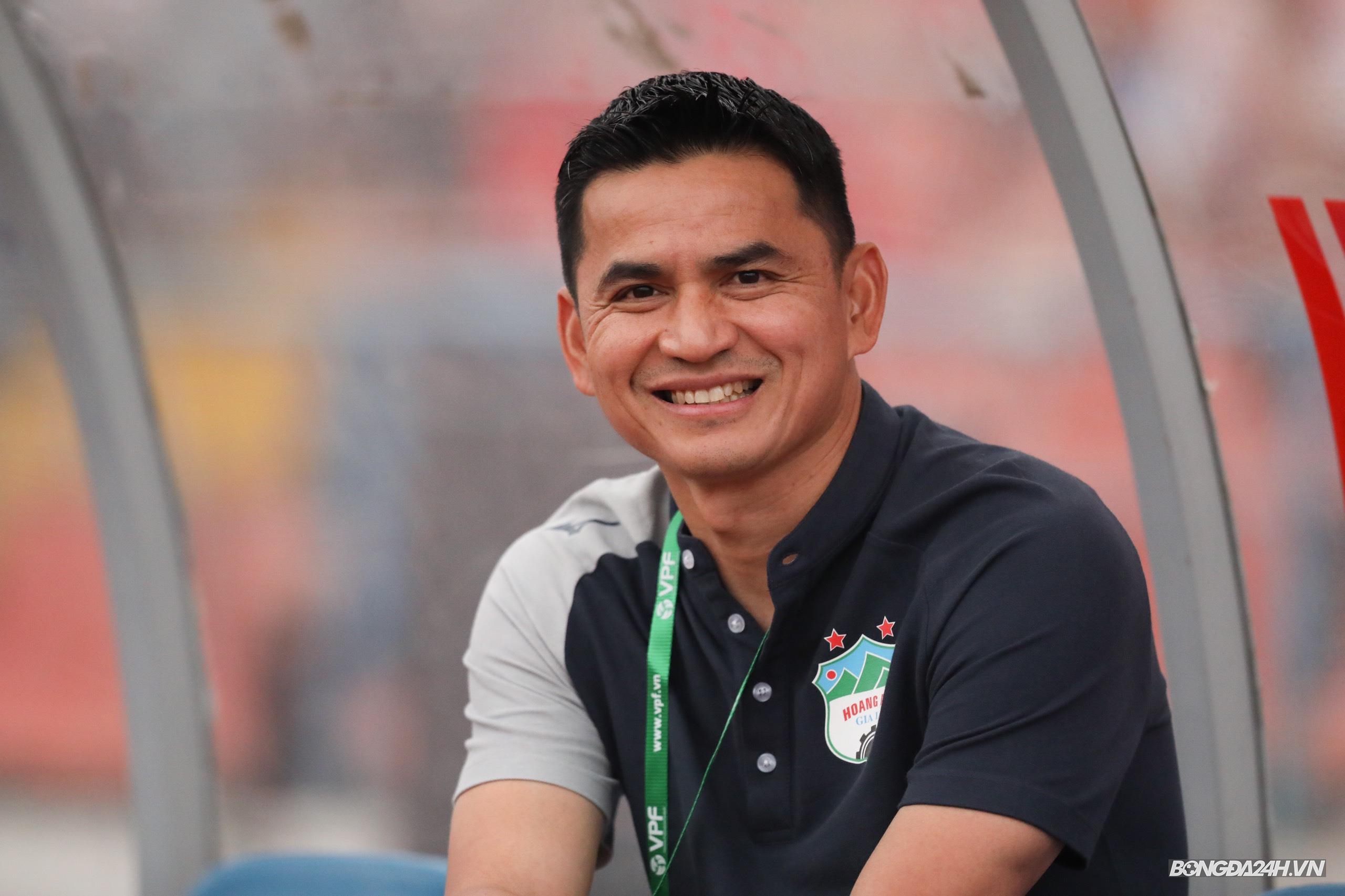 Kiatisuk Senamuang Muốn vô địch, HAGL phải đánh bại mọi đối thủ hình ảnh