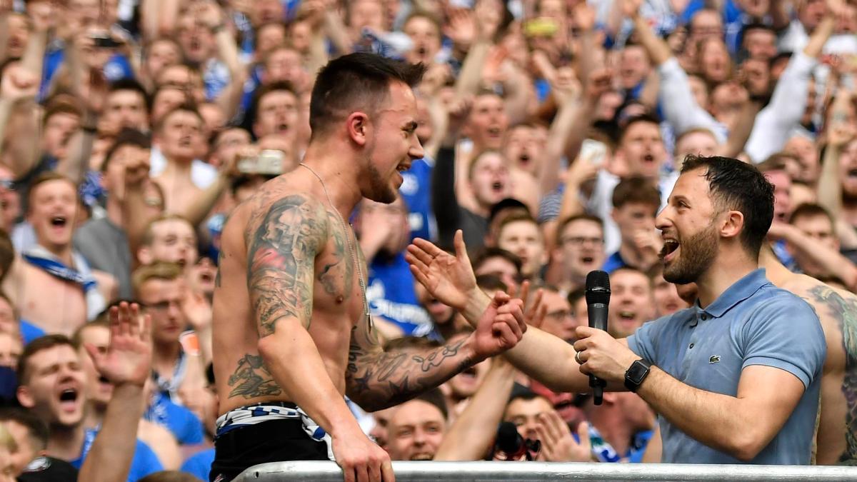 Schalke 04 xuống hạng: Sự sụp đổ của một vương triều