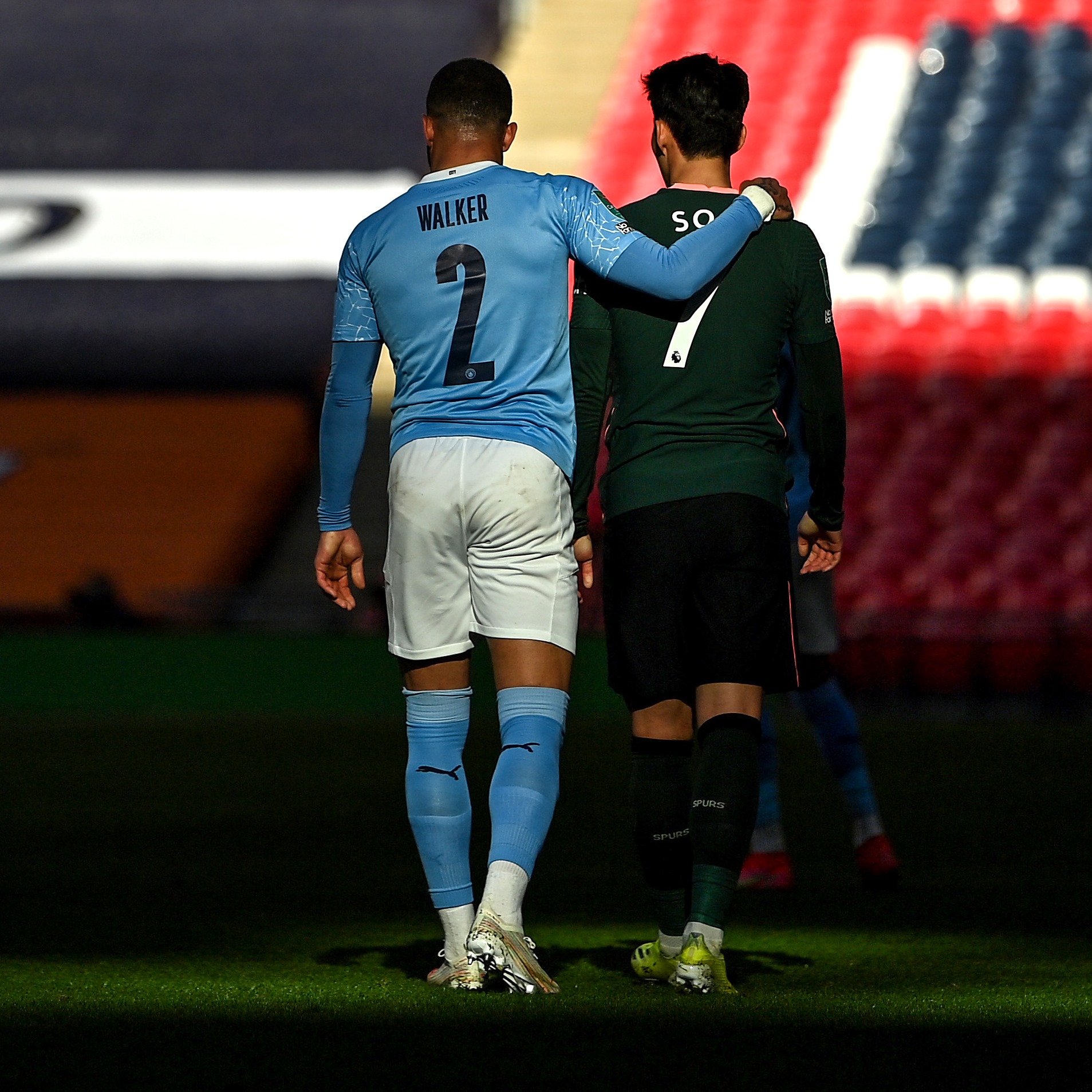 Tottenham thất bại, Son Heung Min lại khóc