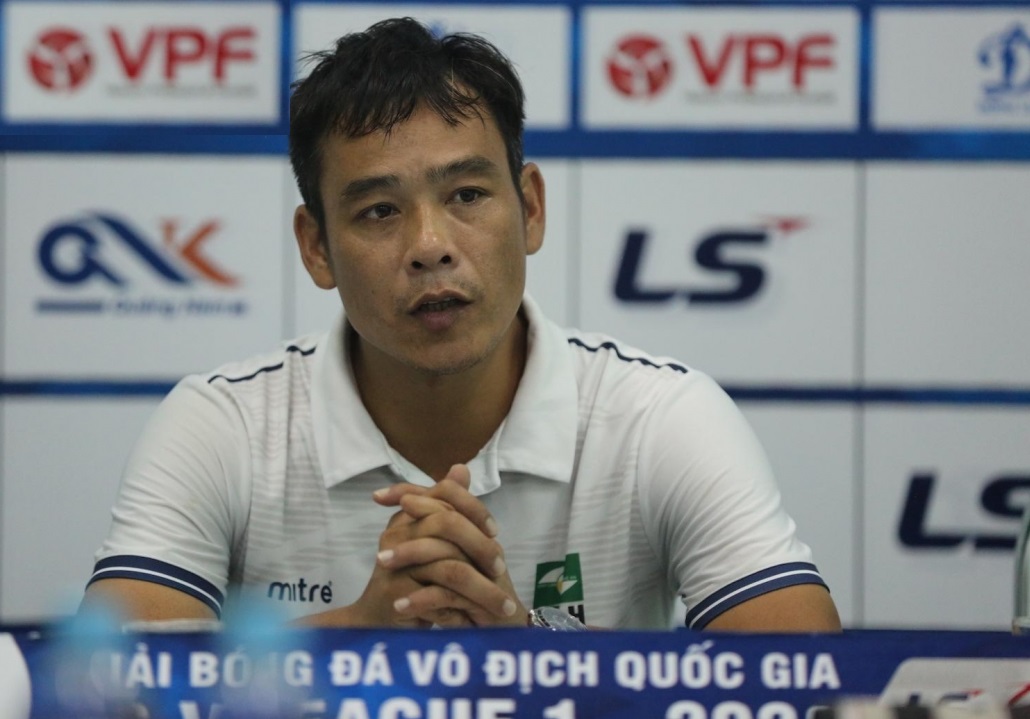 HLV SLNA Chưa thể nói về cuộc đua vô địch 1