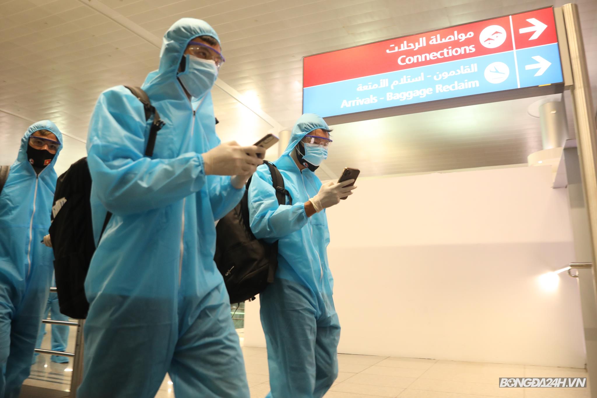 Bùi Tấn Trường mặc đồ bảo hộ