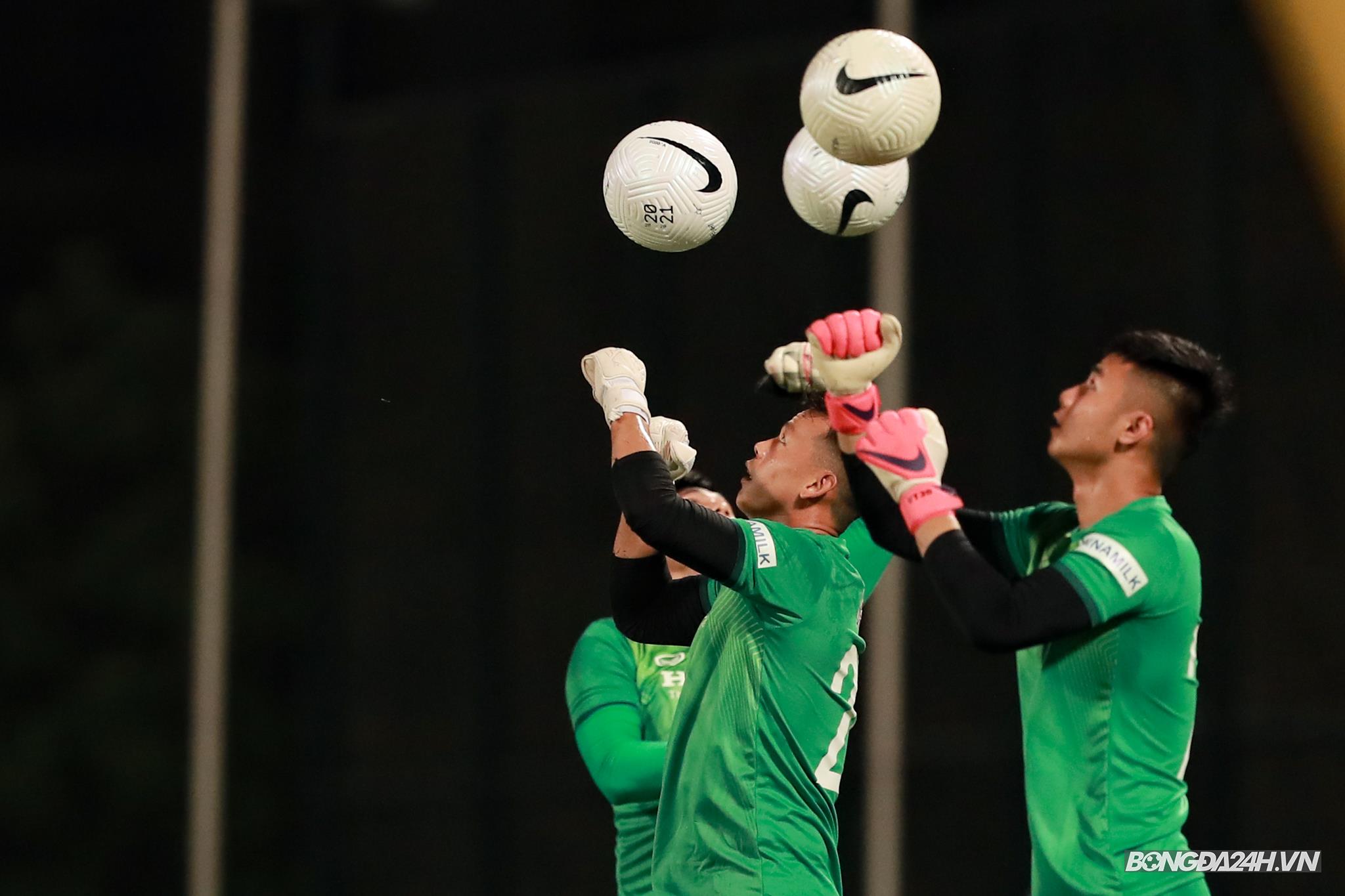 Bùi Tấn Trường ĐT Việt Nam