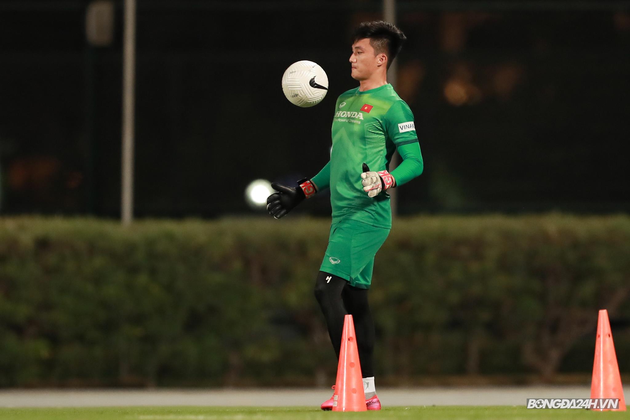 Nguyễn Văn Hoàng ĐT Việt Nam