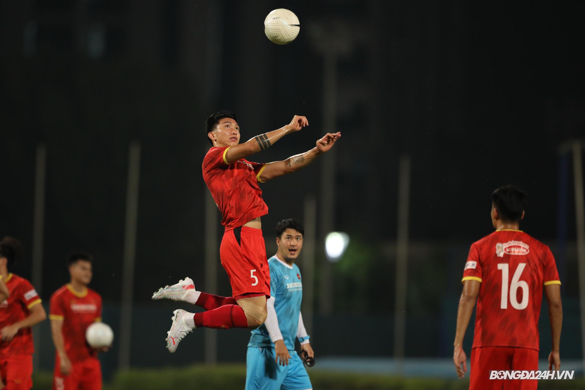 Đoàn Văn Hậu ĐT Việt Nam