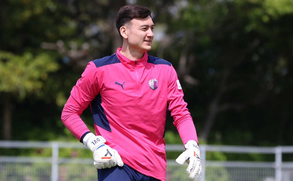 Đặng Văn Lâm trong màu áo Cerezo Osaka Đặng Văn Lâm trong màu áo Cerezo Osaka