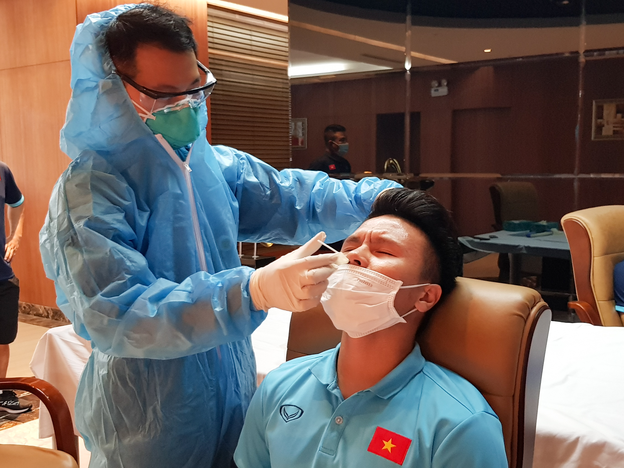 Quang Hải xét nghiệm covid-19