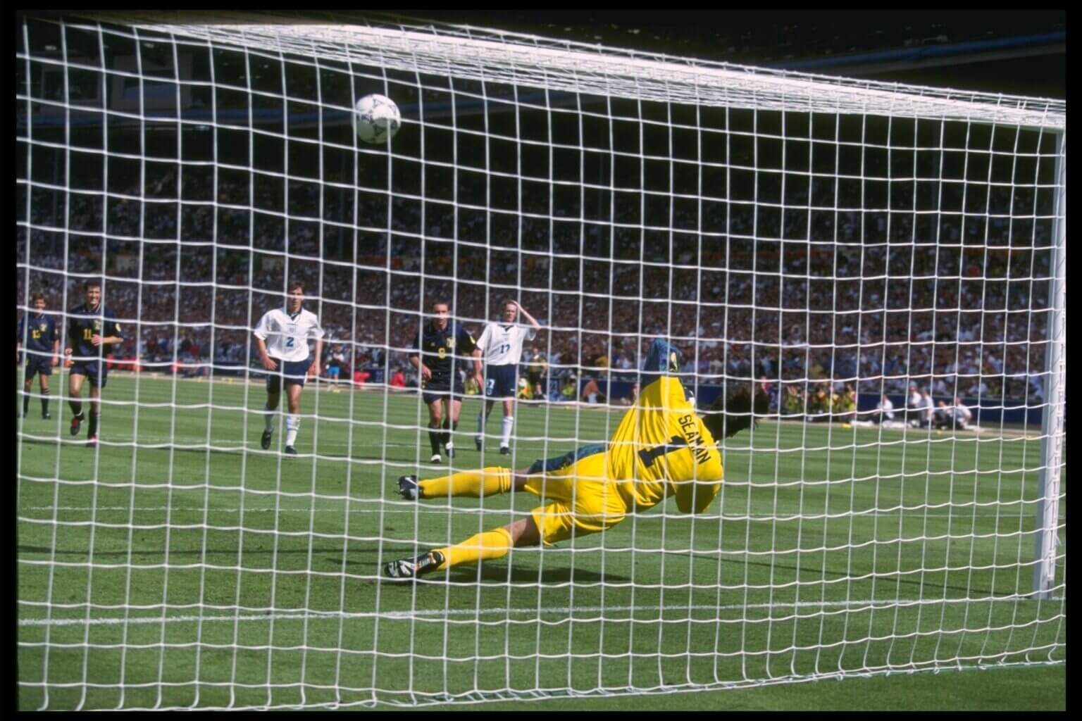 Chuyện về kỳ Euro 1996 đáng nhớ của “Tam sư”: Chiến ghế nha khoa và ma thuật của Gascoigne