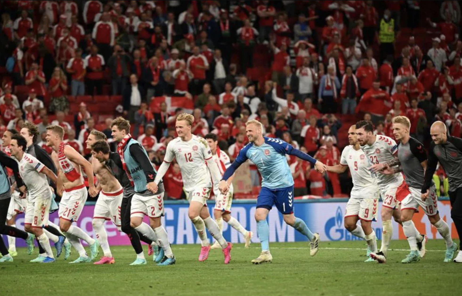 ĐT Đan Mạch cán đích với vị trí nhì bảng B