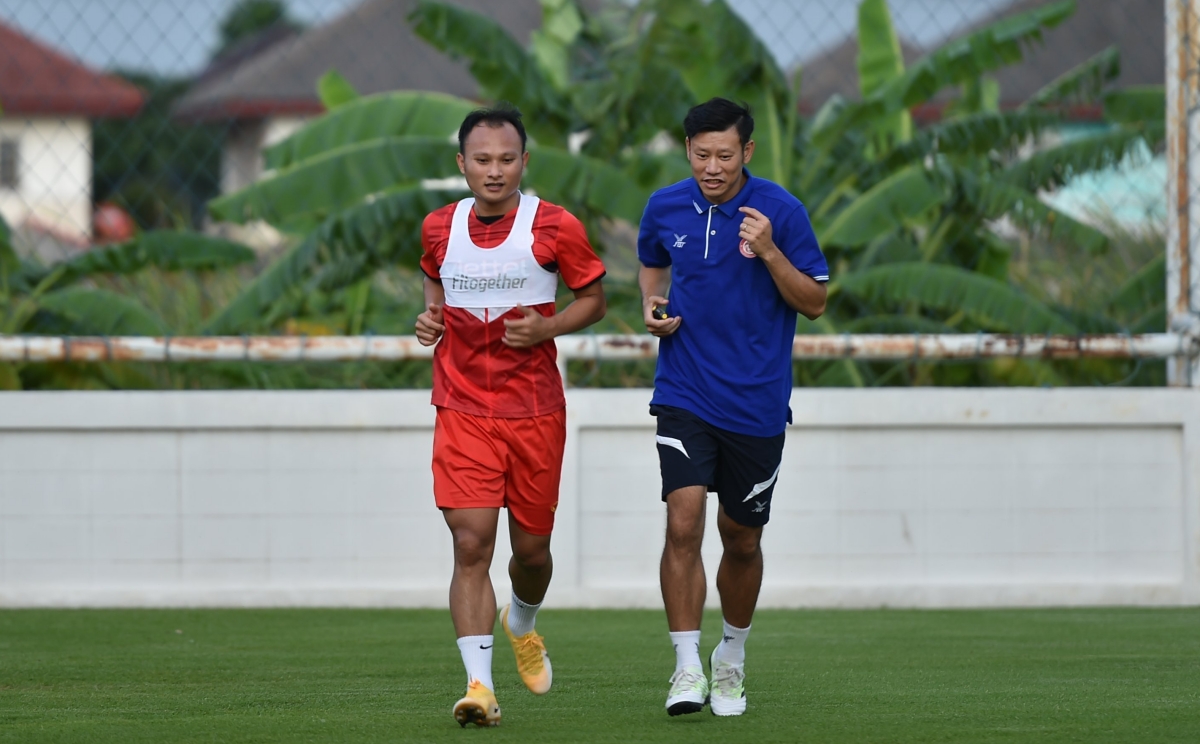 Trọng Hoàng bỏ lỡ trận ra quân của Viettel tại AFC Champions League
