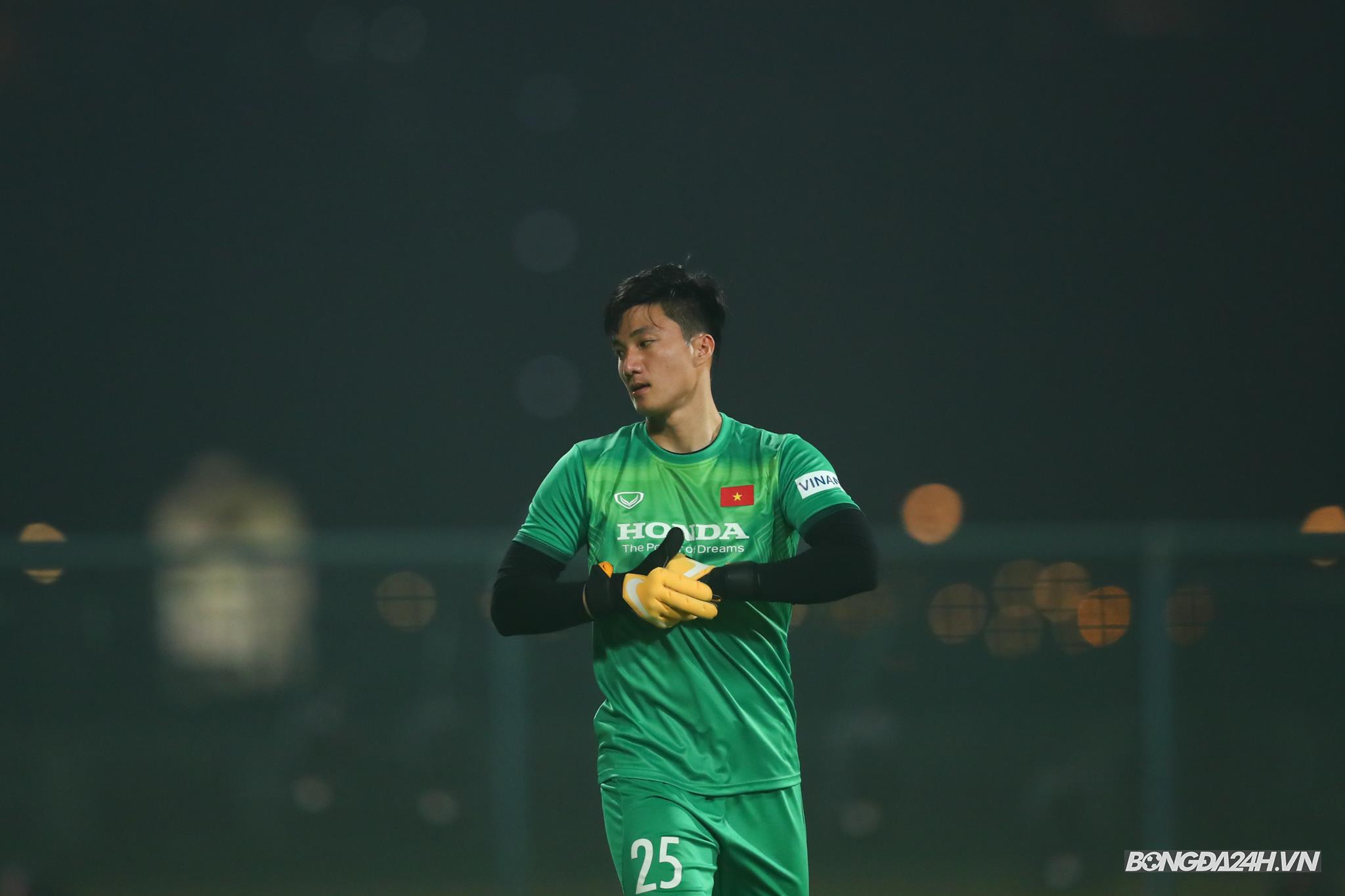 Văn Hoàng ĐT Việt Nam